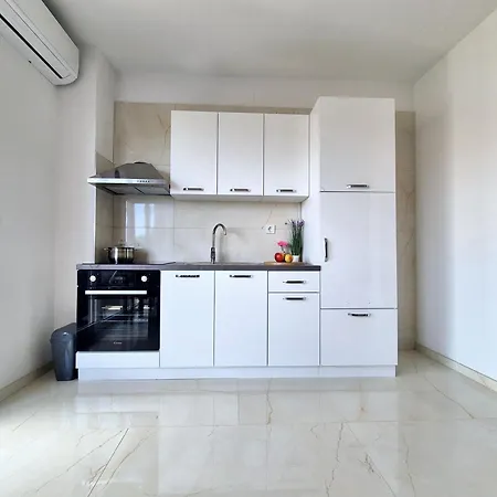 Angelina, 4 Zvijezdice, Sa Odvojenom Spavacom Sobom 아파트 드라말리