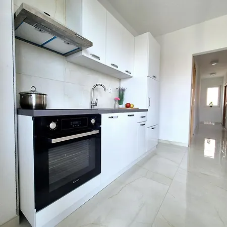 Angelina, 4 Zvijezdice, Sa Odvojenom Spavacom Sobom 아파트 *