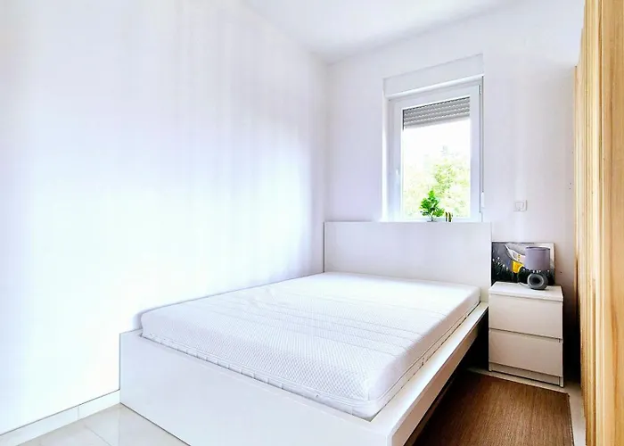 Angelina, 4 Zvijezdice, Sa Odvojenom Spavacom Sobom Apartamento *