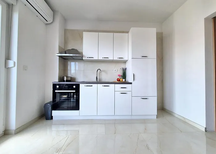 Angelina, 4 Zvijezdice, Sa Odvojenom Spavacom Sobom Apartamento Dramalj